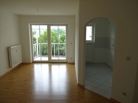 Vermietete 2-Raum DG-Wohnung mit Balkon und Stellplatz in Marienthal! - Wohnzimmer (3653)