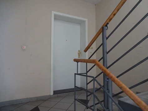Vermietete 2-Raum DG-Wohnung mit Balkon und Stellplatz in Marienthal! - Wohnungseingang (3650)