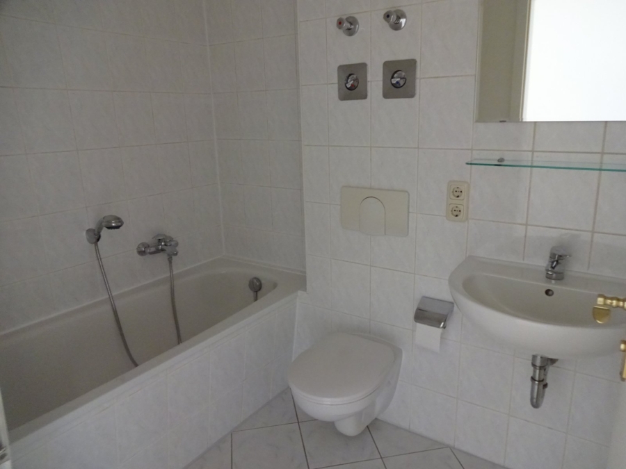 Bad mit Wanne
