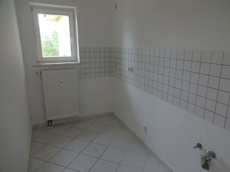 Vermietete 2-Raum DG-Wohnung mit Balkon und Stellplatz in Marienthal! - Küche (3655)