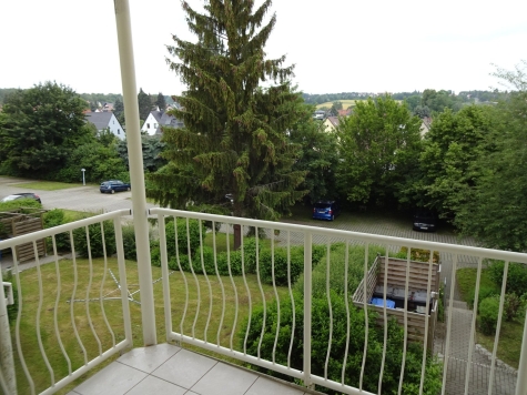 Vermietete 2-Raum DG-Wohnung mit Balkon und Stellplatz in Marienthal! - Balkon, Blick ins Grüne (3656)