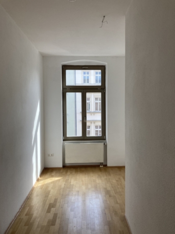 Ab 1.10.! Moderne 3-Raumwohnung! Zentrumsnah, Balkon, Parkett, Vorratsraum! - Kinderzimmer (10023)