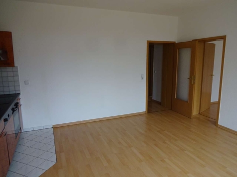 Vermietete 2-Raumwohnung mit kleiner EBK und Stpl. in Stadtvilla! Zentrumsnah; Nähe Schwanenteich! - Wohnzimmer (4120)