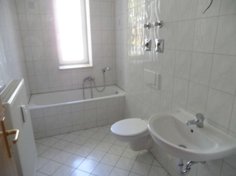 Vermietete 2-Raumwohnung mit kleiner EBK und Stpl. in Stadtvilla! Zentrumsnah; Nähe Schwanenteich! - Badezimmer (4123)