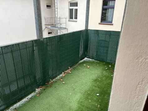 Zentrumsnahe 3-Raumwohnung mit Balkon, Stellplatz und EBK! - Balkon (6895)