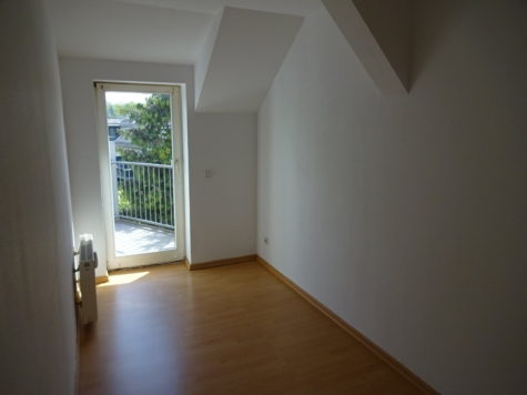 Ab 1.11.! Zentrumsnahe 3-Raum-Maisonettewohnung mit Balkon! - Kinderzimmer, Balkon (10043)