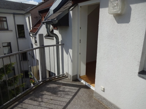 Ab 1.11.! Zentrumsnahe 3-Raum-Maisonettewohnung mit Balkon! - Balkon (10045)