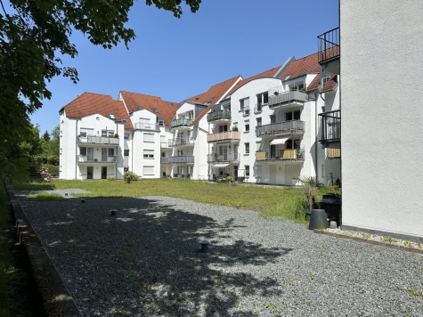 Vermietete Maisonette-WE, Balkon, Tageslichtbad, TG-Stpl. in Auerbach/V.! - gepflegte Wohnanlage (6702)