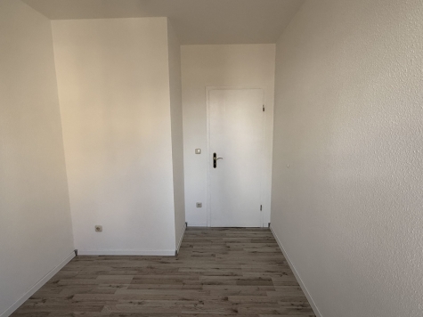 Sanierte 1,5-Raumwohnung mit Balkon und Stellplatz in Marienthal! - Schlafzimmer (2765)