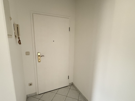 Sanierte 1,5-Raumwohnung mit Balkon und Stellplatz in Marienthal! - Eingangsbereich (2760)