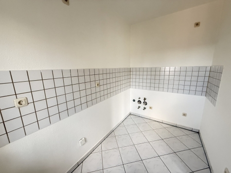 Sanierte 1,5-Raumwohnung mit Balkon und Stellplatz in Marienthal! - Tageslichtküche (2763)