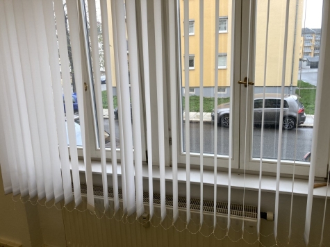 113 qm Büroeinheit im denkmalgeschützten Gründerzeithaus Nähe Schwanenteich - Detail Jalousien teilweise vorhanden (70)
