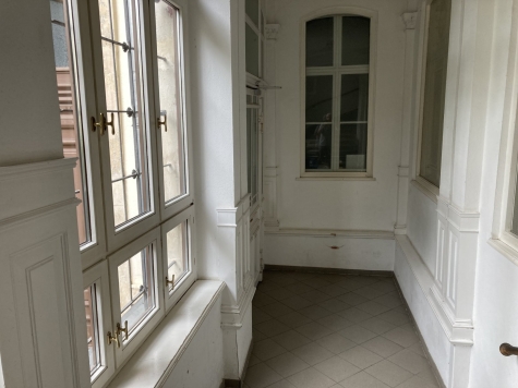 113 qm Büroeinheit im denkmalgeschützten Gründerzeithaus Nähe Schwanenteich - Treppenhaus (53)