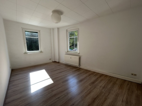 Helle 4-Raumwhg. mit EBK und Balkon in Zwickau! Wallbox für E-Autos am Haus! - Kinderzimmer (9912)
