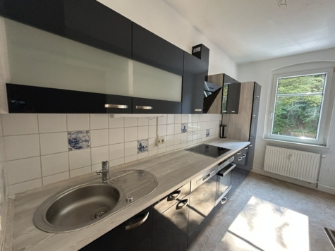 Helle 4-Raumwhg. mit EBK und Balkon in Zwickau! Wallbox für E-Autos am Haus! - Einbauküche (9904)