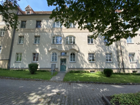 Vermietete 2-Raumwohnung mit Balkon in Zwickau-Marienthal! Nähe HBK! - Ansicht Vorderseite (13026)