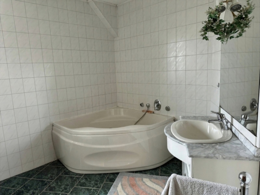 Bad OG modernes Haus