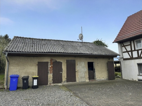 Dreiseitenhof: 2 Wohnhäuser, Nebengelass, gr. Grundstück = viel Raum für individuelle Lebenskonzepte - Ansicht ehem. Stallgebäude (14377)