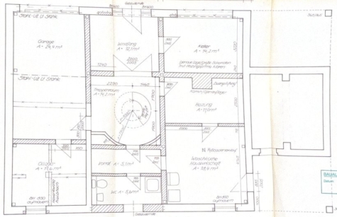 Dreiseitenhof: 2 Wohnhäuser, Nebengelass, gr. Grundstück = viel Raum für individuelle Lebenskonzepte - Grundriss EG modernes Haus (14356)