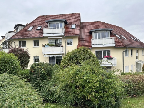 Vermietete 2-Raumwohnung mit Balkon und Stpl. in ruhiger Lage! Zwickau-Cainsdorf! - Außenansicht (7537)