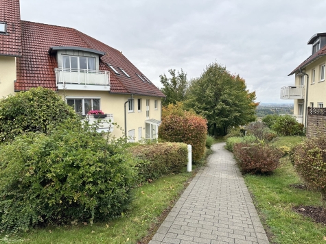 Vermietete 2-Raumwohnung mit Balkon und Stpl. in ruhiger Lage! Zwickau-Cainsdorf! - Außenanlage (7541)