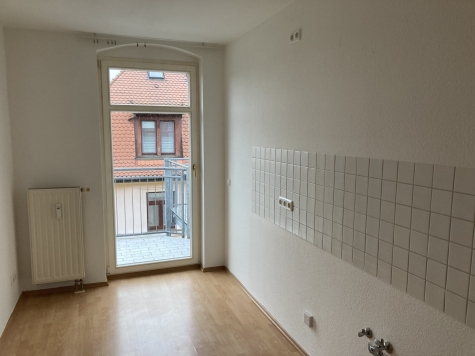 Ab 01.08.26! Schöne 1-Raumwohnung mit Balkon, Wanne, attraktive Lage, Nähe Muldenpromenade! - Küche mit Balkon (3584)