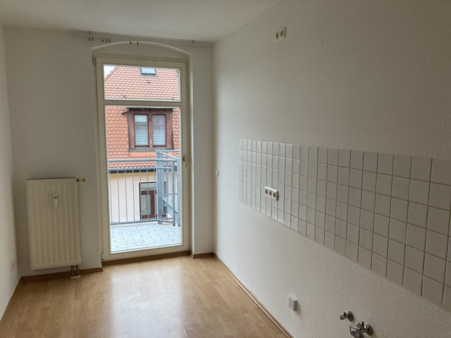 Küche mit Balkon