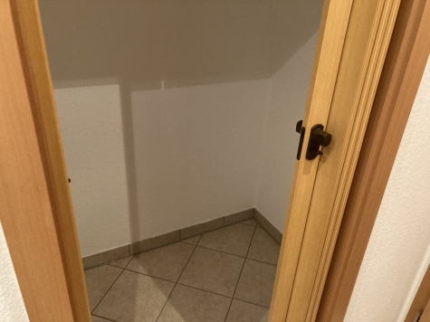 Ab 01.08.26! Schöne 1-Raumwohnung mit Balkon, Wanne, attraktive Lage, Nähe Muldenpromenade! - Abstellfläche (3590)