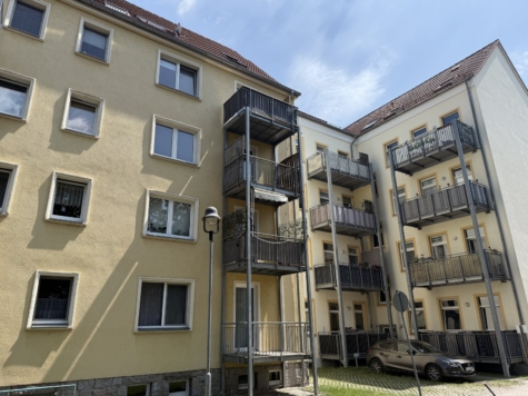 Schöne 2-Raumwohnung mit Balkon, Stpl. und neuer EBK! Tageslichtbad! - Balkonanlage (9382)