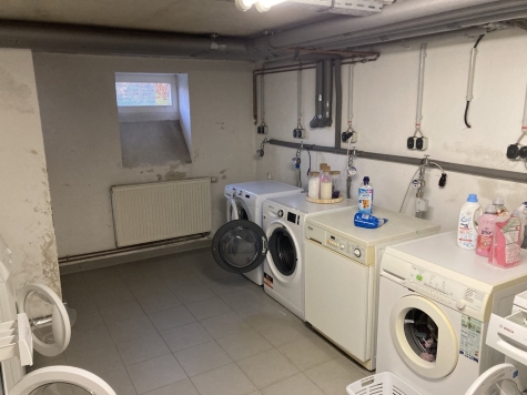 Ab 1.9.26! Helle 2-Raumwohnung mit Balkon u. EBK zur Ablöse in Marienthal nähe HBK! - Waschmaschinenraum (7406)