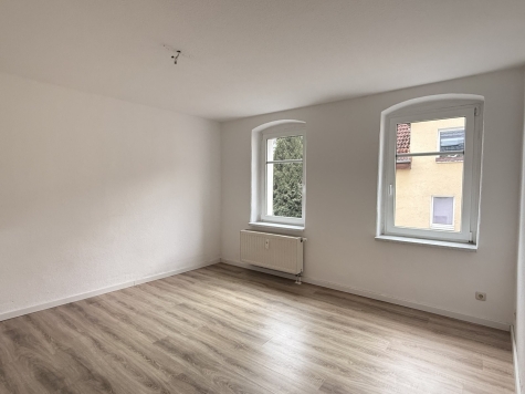 Helle 3-Raum-Wohnung mit Balkon in Zwickau! - Schlafzimmer (7044)