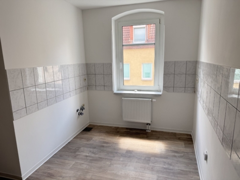 Helle 3-Raum-Wohnung mit Balkon in Zwickau! - Küche (10153)
