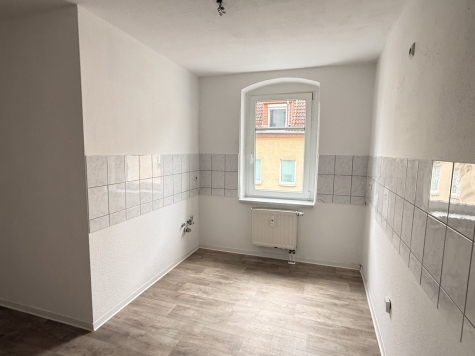 Helle 3-Raum-Wohnung mit Balkon in Zwickau! - Küche (7048)
