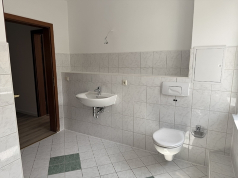 Helle 3-Raum-Wohnung mit Balkon in Zwickau! - Badezimmer (10147)
