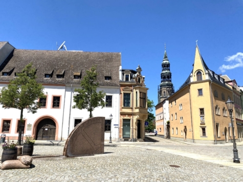 Zentrumsnah! 1,5-Raum-Whg. mit Balkon + Fahrstuhl / rollstuhlgerecht; vermietet! - Kornmarkt Zwickau (9565)