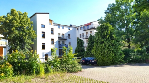 Zentrumsnah! 1,5-Raum-Whg. mit Balkon + Fahrstuhl / rollstuhlgerecht; vermietet! - Rückansicht (9544)