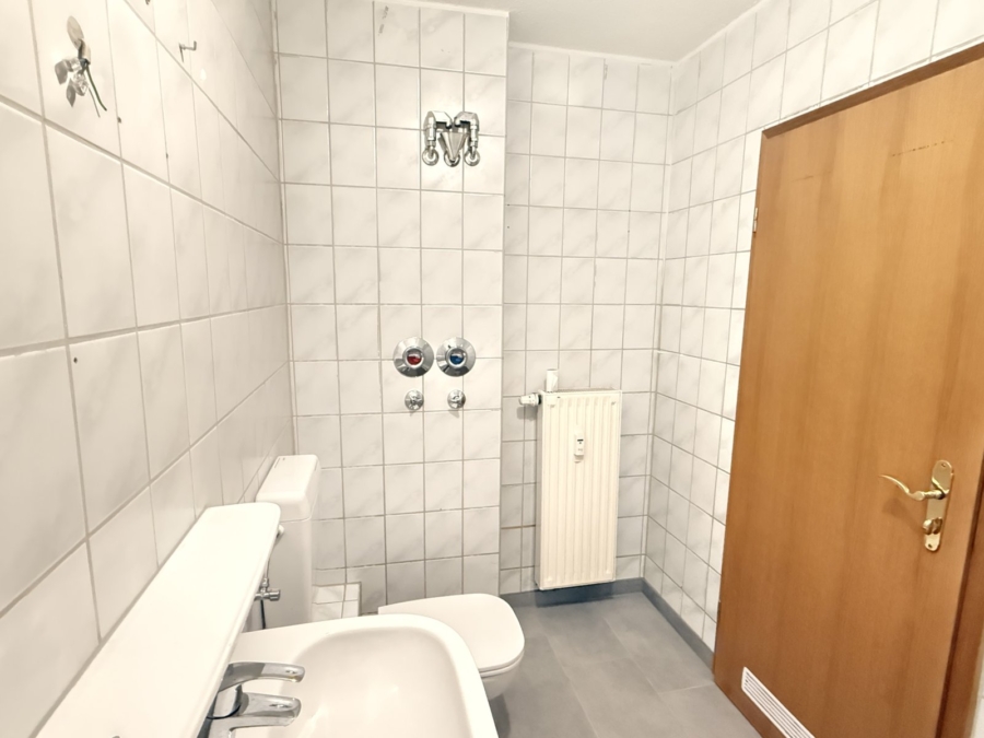 Bad mit Dusche
