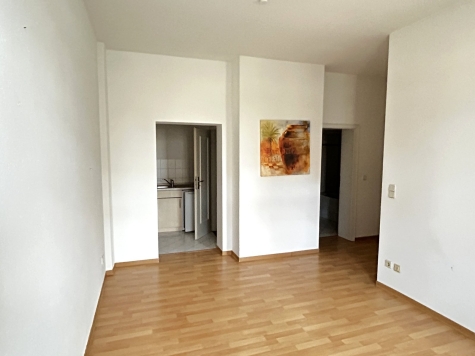 1,5-Raumwhg. mit EBK und Stpl. in historischem Villenviertel! - Wohnzimmer (7197)