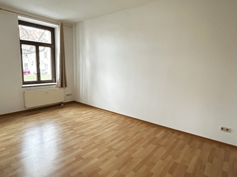 1,5-Raumwhg. mit EBK und Stpl. in historischem Villenviertel! - Wohnzimmer (7199)