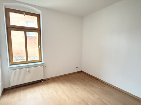 Modernisierte 2-Raum-Wohnung mit Balkon! Denkmalschutz! Leerstehend! - Schlafzimmer (4653)