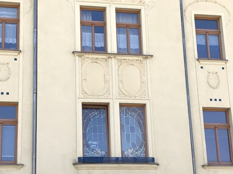 Modernisierte 2-Raum-Wohnung mit Balkon! Denkmalschutz! Leerstehend! - Details am Haus (4656)