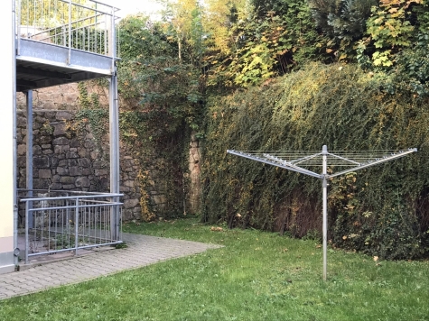 Modernisierte 2-Raum-Wohnung mit Balkon! Denkmalschutz! Leerstehend! - Außenanlage (4658)