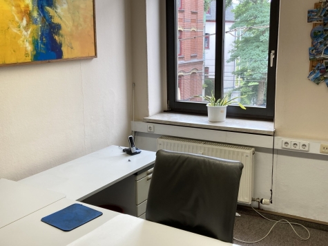 118 qm Büroetage im zentrumsnahen Denkmalschutzobjekt optional mit Einrichtung - Büroraum 3 (130)