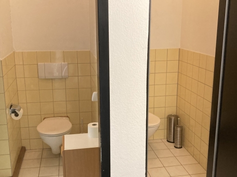 118 qm Büroetage im zentrumsnahen Denkmalschutzobjekt optional mit Einrichtung - Gäste-WC (135)