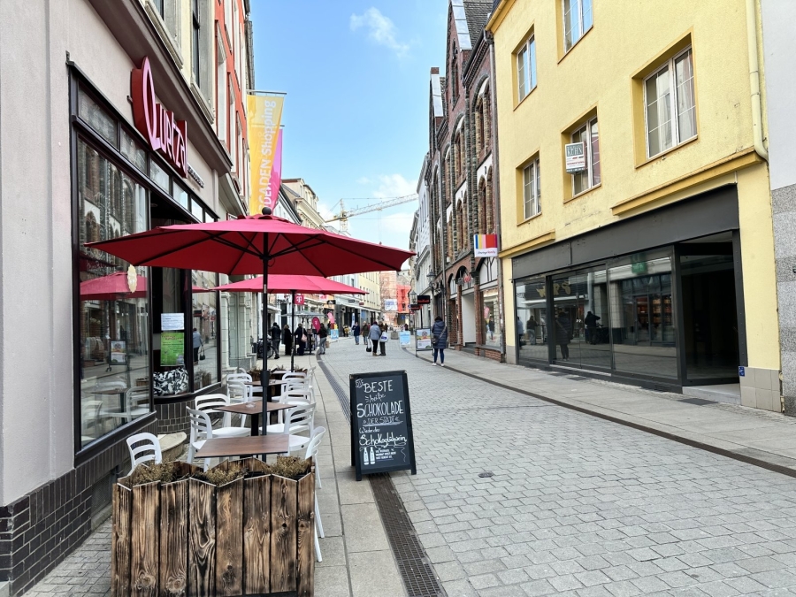 Ladenstraße
