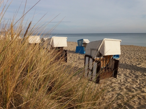 Exklusive Strandnähe trifft moderne Eleganz! EFH mit Einliegerwohnung in Bestlage von Thiessow! - Strand (6902)