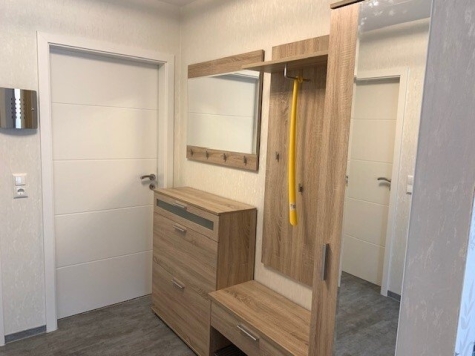 Exklusive Strandnähe trifft moderne Eleganz! EFH mit Einliegerwohnung in Bestlage von Thiessow! - OG Flur (6913)