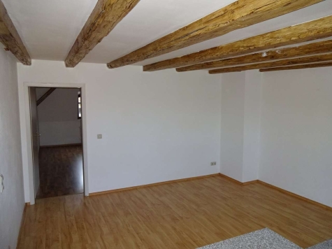 Vermietete 2-Raumwohnung mit Einbauküche; Innenstadtlage! - Wohnzimmer (4776)