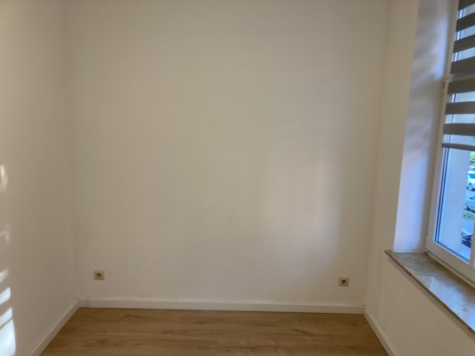 Ab 1.8.26! Gemütliche 2-Raumwohnung mit Balkon, EBK; Nähe Schlobigpark! - Schlafzimmer (9580)