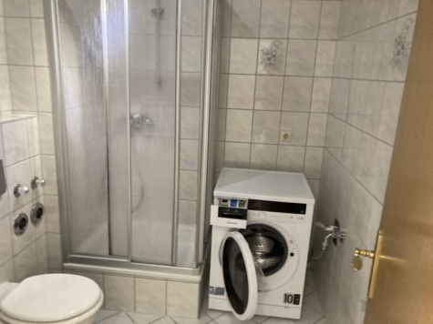 Ab 1.8.26! Gemütliche 2-Raumwohnung mit Balkon, EBK; Nähe Schlobigpark! - Badezimmer (9582)